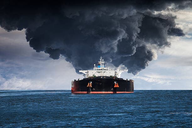 El ataque de Parimal a un petrolero señala nuevos riesgos para el transporte de productos químicos especiales